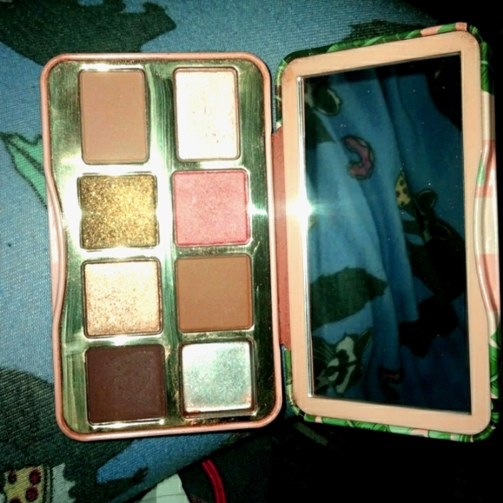 Too Faced eyeshadow bundle